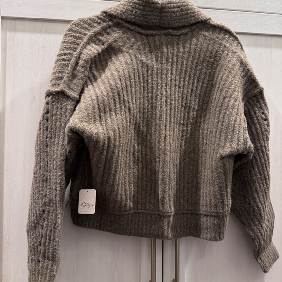 NWT Care Free People Jackson Cardi Pinecone Sweater size X-Small - Picture 3 of 7